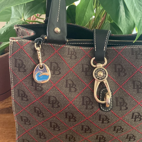 Dooney and Bourke Bag - Picture 4 of 4
